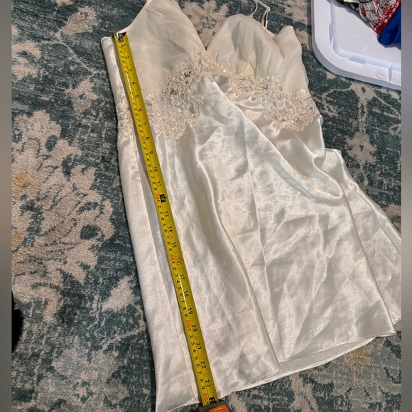 VINTAGE Victoria's Secret beaded short chemise - Picture 6 of 8